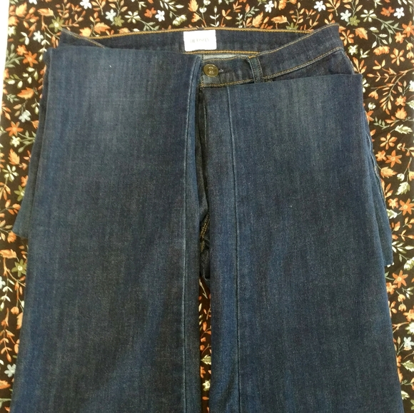 Hudson Dark Wash Flare Jeans - Picture 4 of 9